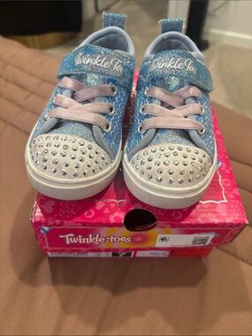Twinkle Toes Girls' Sparkle Light-Up Sneakers - Blue